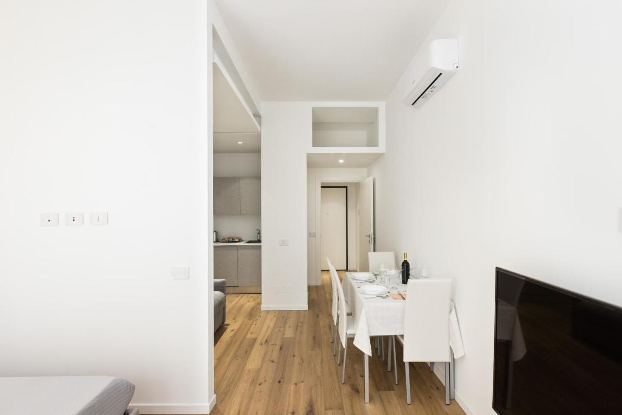 Magnoliaapartments - 18B Visconti Duomo มิลาน ภายนอก รูปภาพ