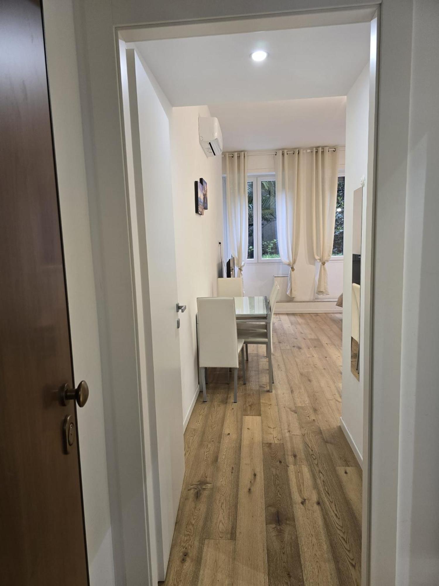 Magnoliaapartments - 18B Visconti Duomo มิลาน ภายนอก รูปภาพ