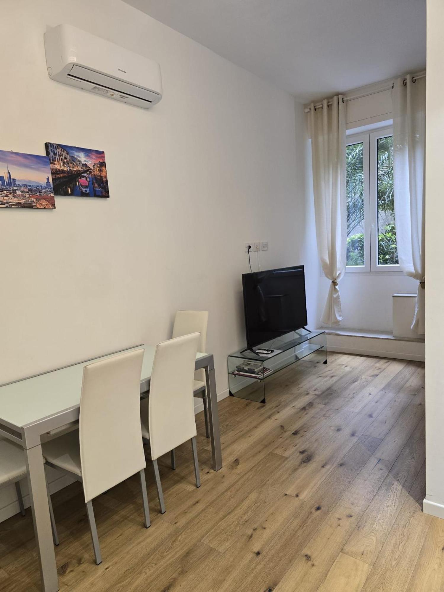 Magnoliaapartments - 18B Visconti Duomo มิลาน ภายนอก รูปภาพ